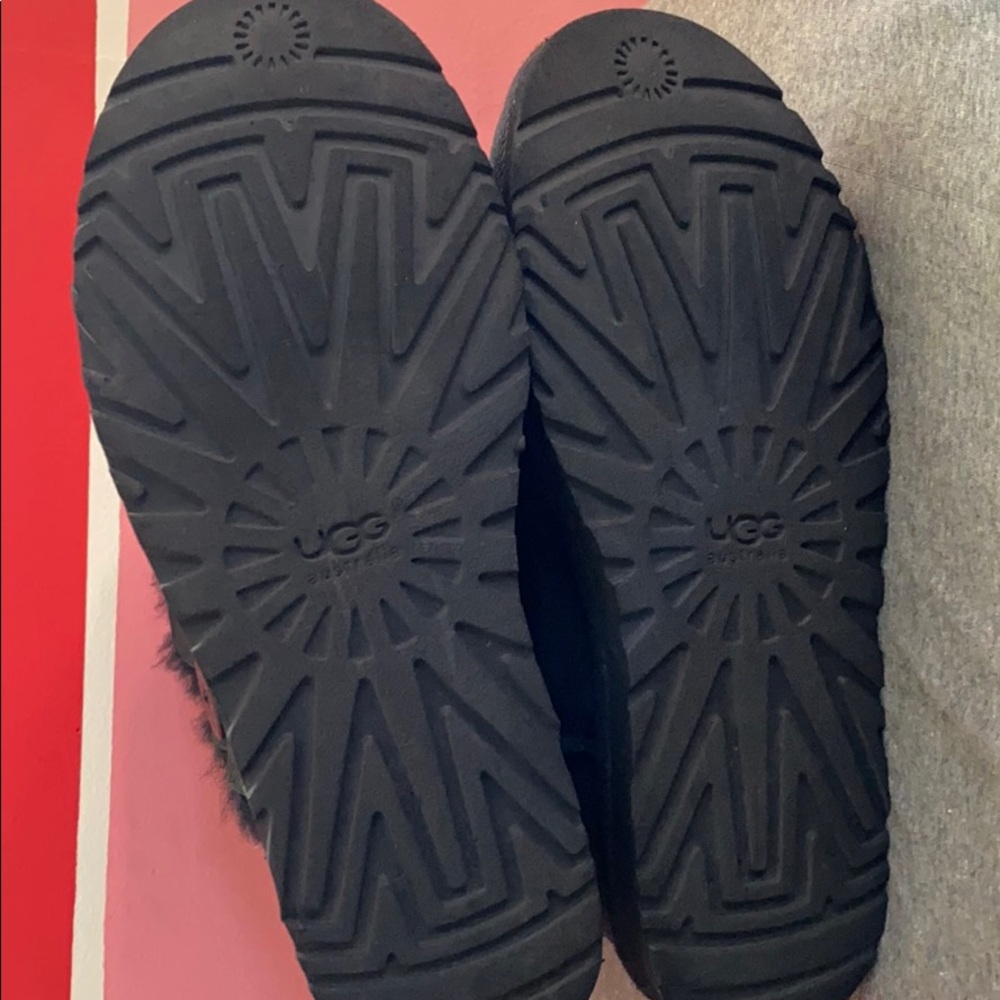 Ugg Bailey Button Triplet - image 4